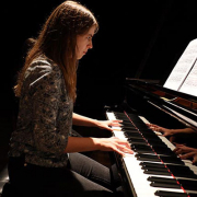Maria Isabel Mendonça, pianista, de Seia