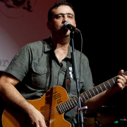 Paulo Brissos, cantor, de Vila Franca de Xira