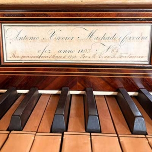 Placa de organeiro do órgão da Misericórdia de Coruche, créditos Dinarte Machado