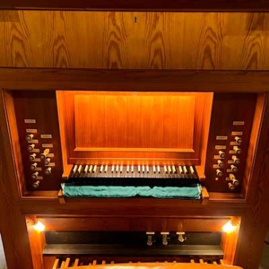 Órgão da Igreja de Paços de Brandão, consola