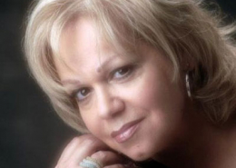 Alexandra, cantora, do Fundão
