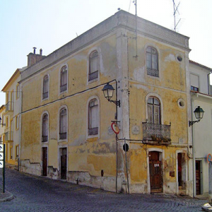 Rua Nuno Álvares Pereira, casa onde nasceu Henrique dos Santos Silva, maestro