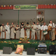 Grupo de Cavaquinhos e Cantares à Beira